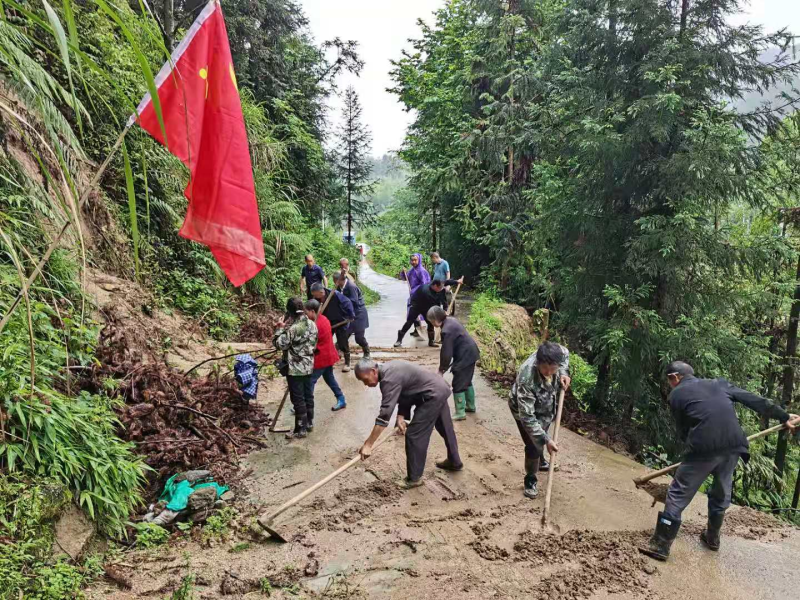 沤江镇光明村：抗灾抢险 行动迅速