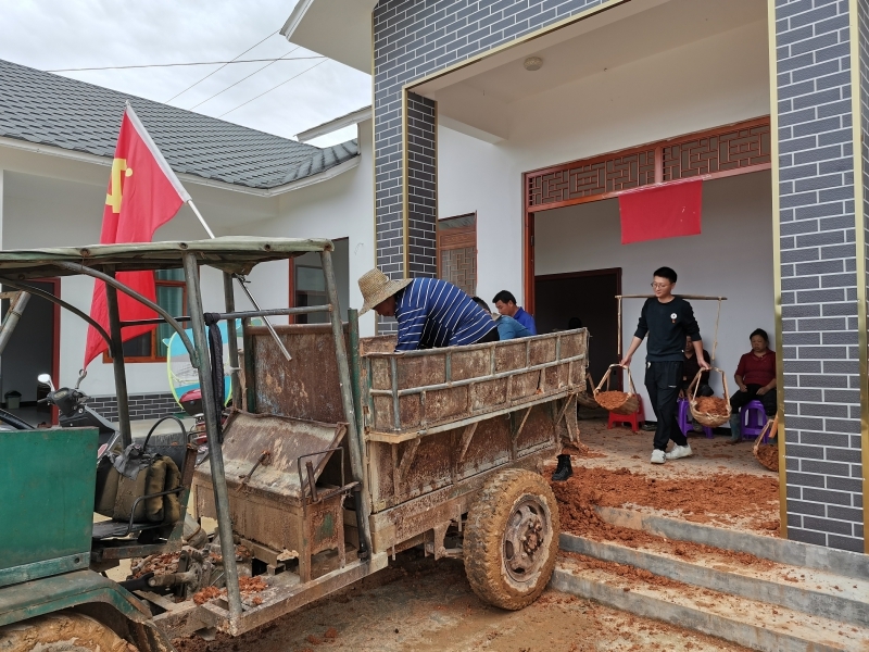 清泉镇：让党旗高高飘扬在抗灾救灾一线