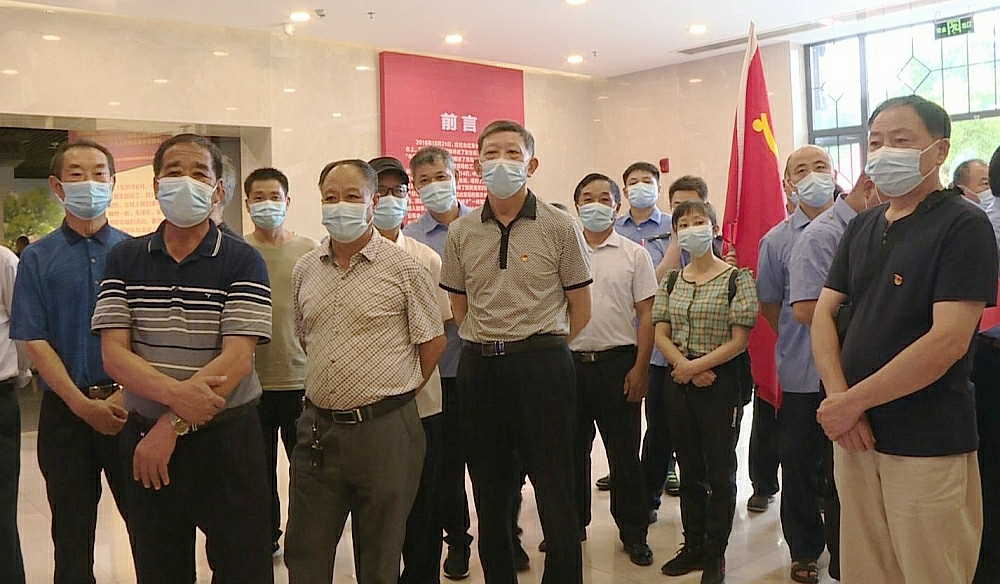 我县离退休老干部积极参加党史学习教育