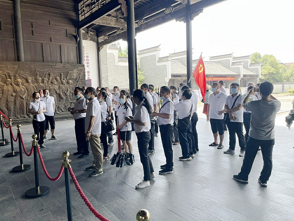 县委党校科干班开展“永远跟党走”团建活动