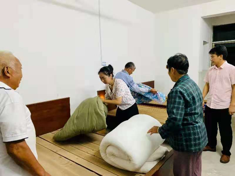 ​【我为群众办实事】普乐镇：动员孤寡老人入住敬老院