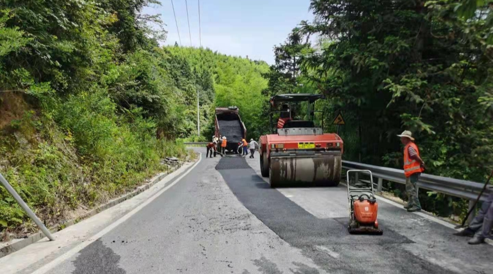 “四好农村路”创建助力桂东乡村振兴
