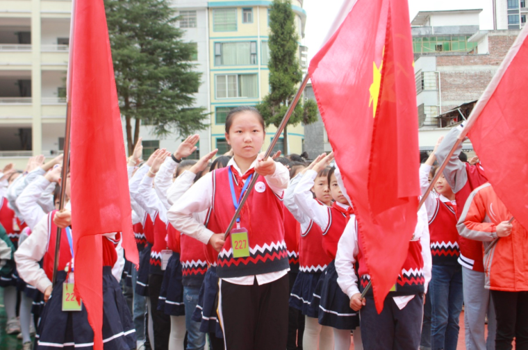 沤江第一完全小学举行建队日主题教育