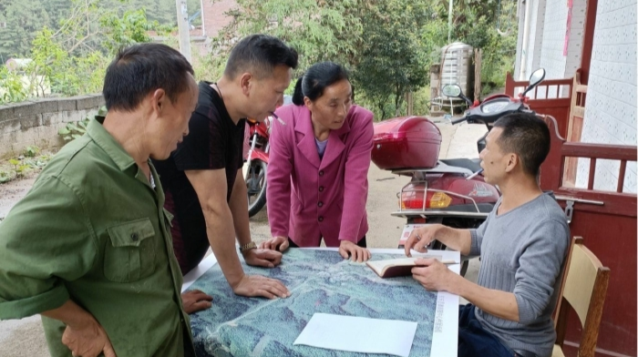 寨前镇“领头雁”黄小飞：当好“兵支书” 建设新农村