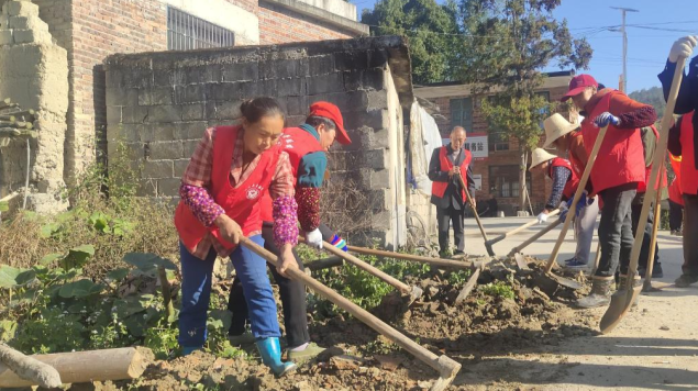 普乐镇：“五员+N”共行动 打造“红与绿”新局面