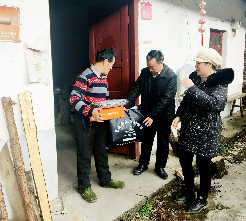沤江镇：“暖冬行动”暖民心