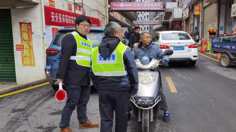 沙田镇：疏堵保畅 我们一直在路上