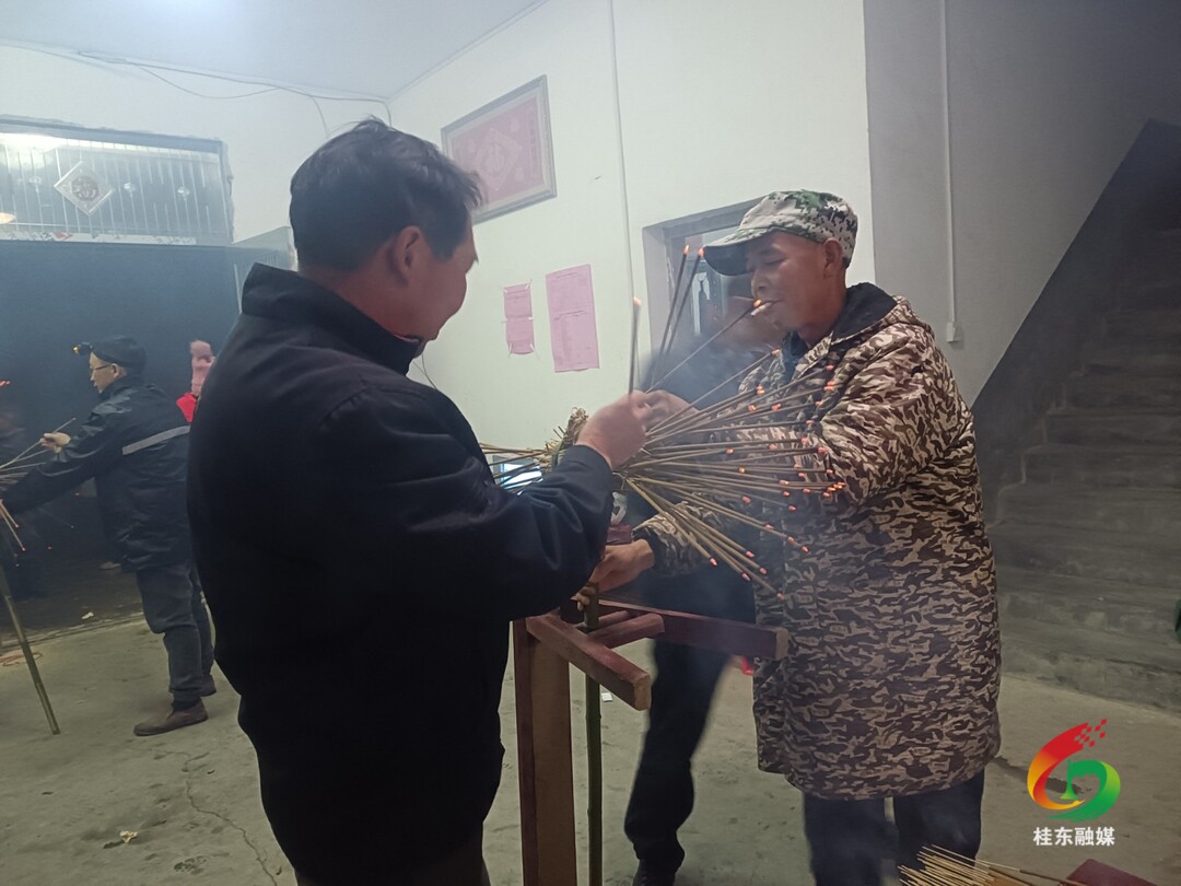 寨前镇山田村：舞动“香火龙”闹新春，祈平安顺遂
