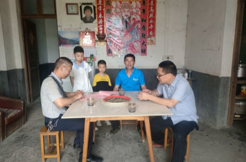 三洞学校：开展全员大家访活动