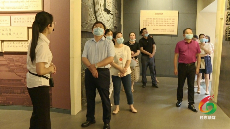 省委党史研究院院长胡振荣在我县考察调研
