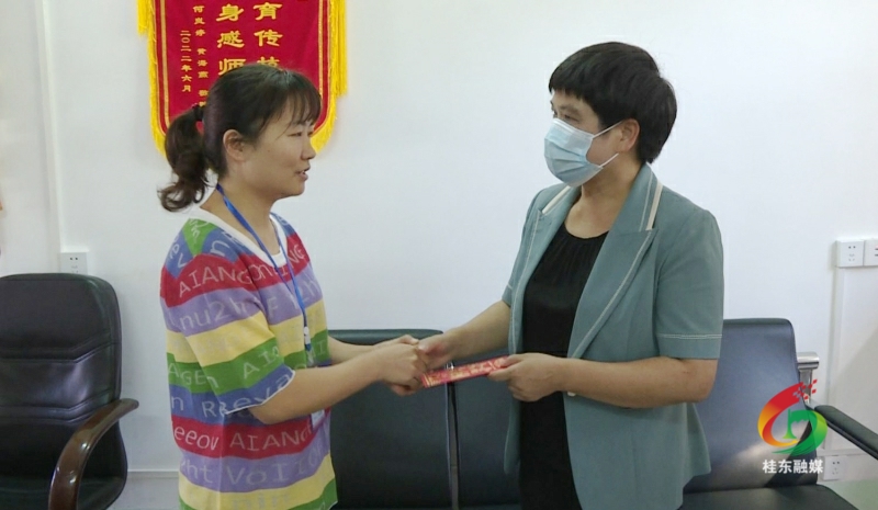 刘真开展教师节走访慰问活动
