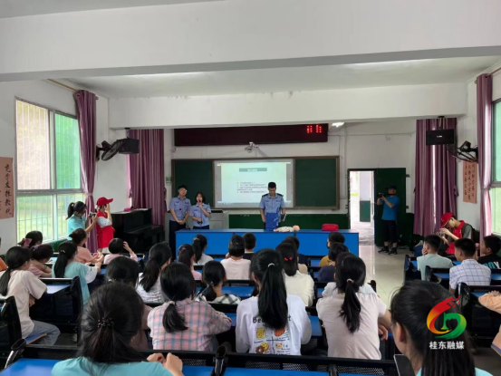 桥头乡：送法下乡，普法助成长