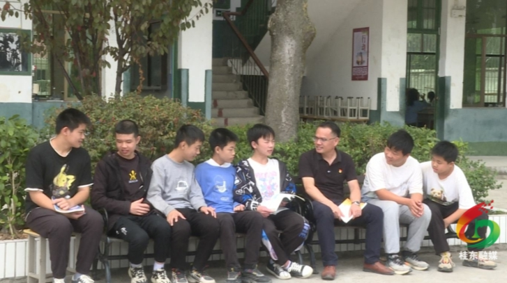 曾鹏飞：希望与幸福的播种人