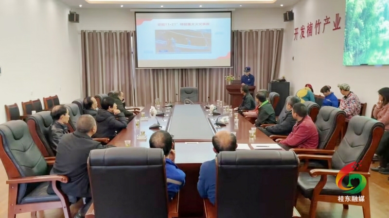 县消防救援大队：安全知识送上门 护航企业复工复产