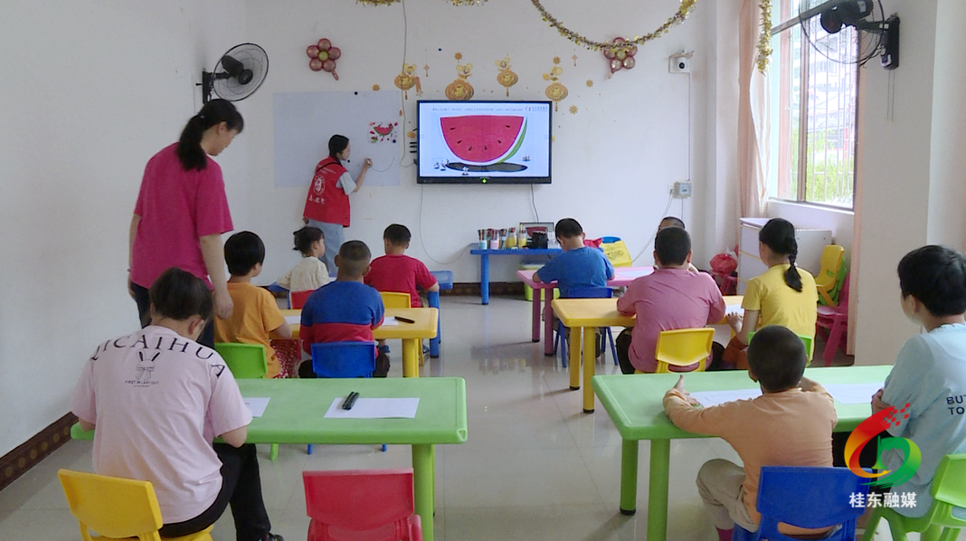 我县开展“到人民中去”文艺助残 放飞梦想志愿服务活动