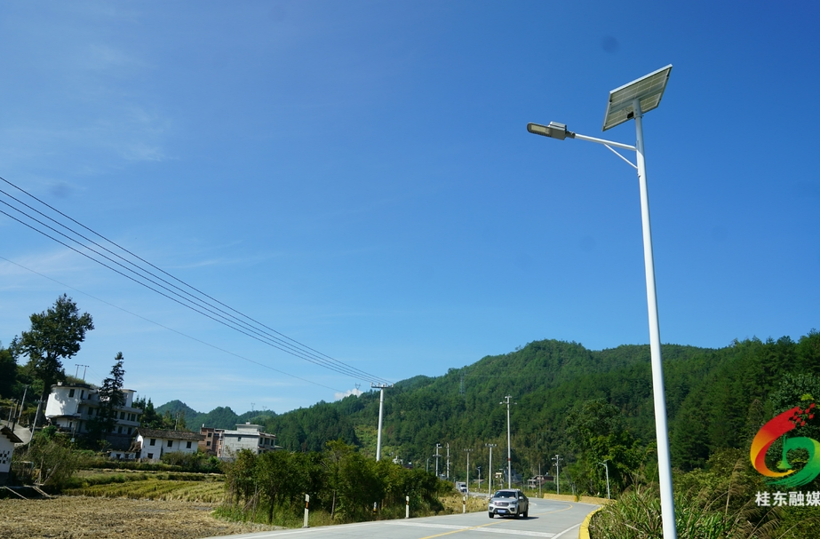 新坊乡：点亮“小路灯”  照亮“大民生”