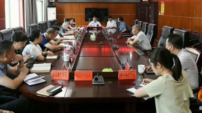 伍志平开展下访接访为民纾困解难