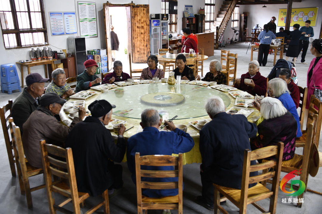普乐东水：“长者餐厅”飘出幸福味道