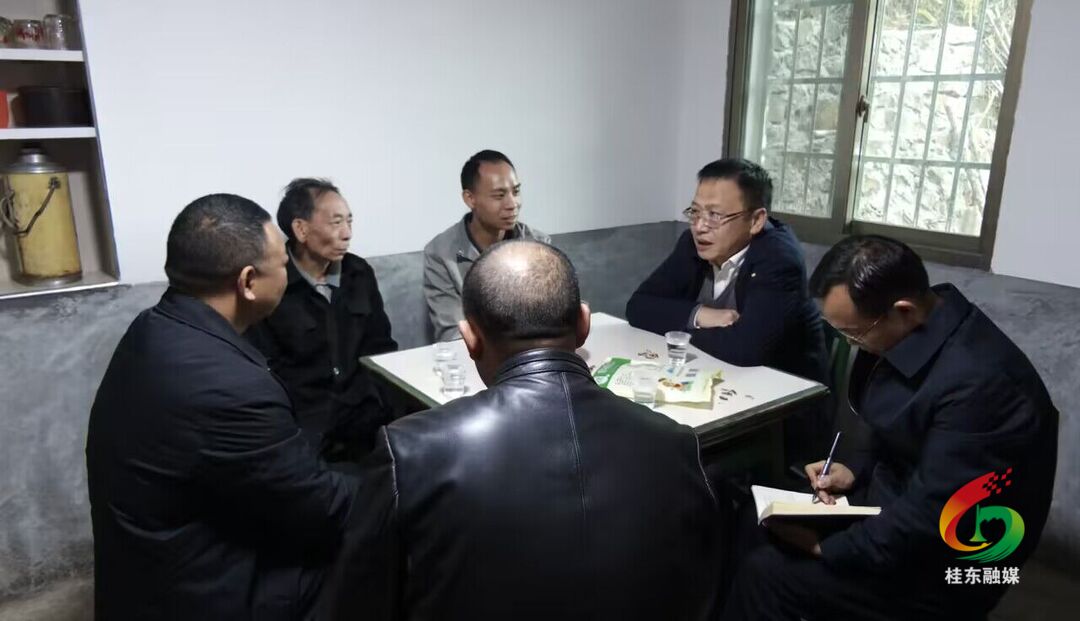 伍志平开展“四下基层”暨“走找想促”活动