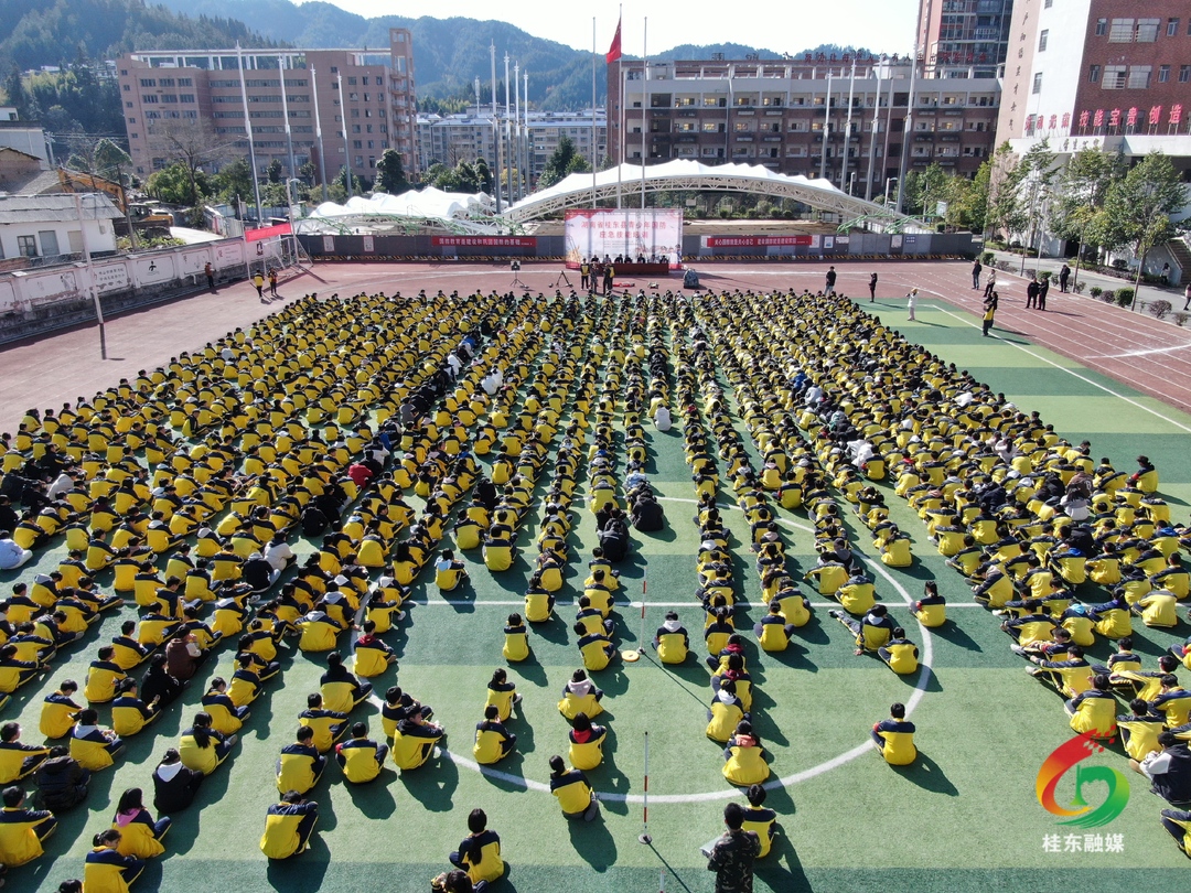 桂东县开展青少年国防应急技能培训