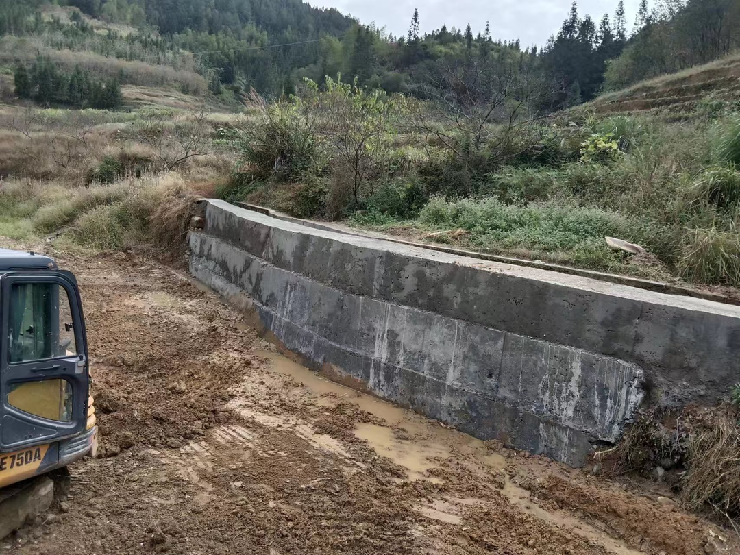 寨前流源：花小钱办实事  修复水圳暖民心