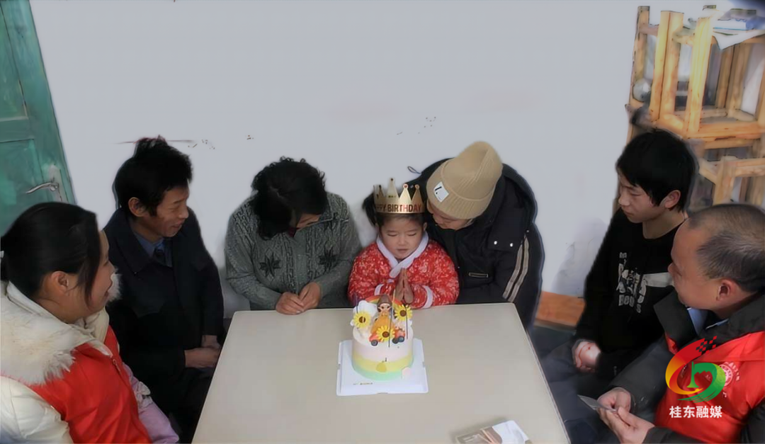 桂东：寒冬祝福爱意浓 文明新风润童心