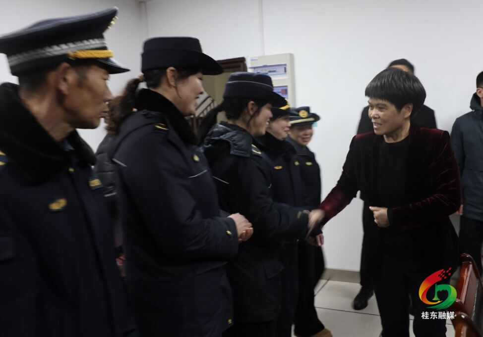 刘真到一线单位开展春节前走访慰问活动