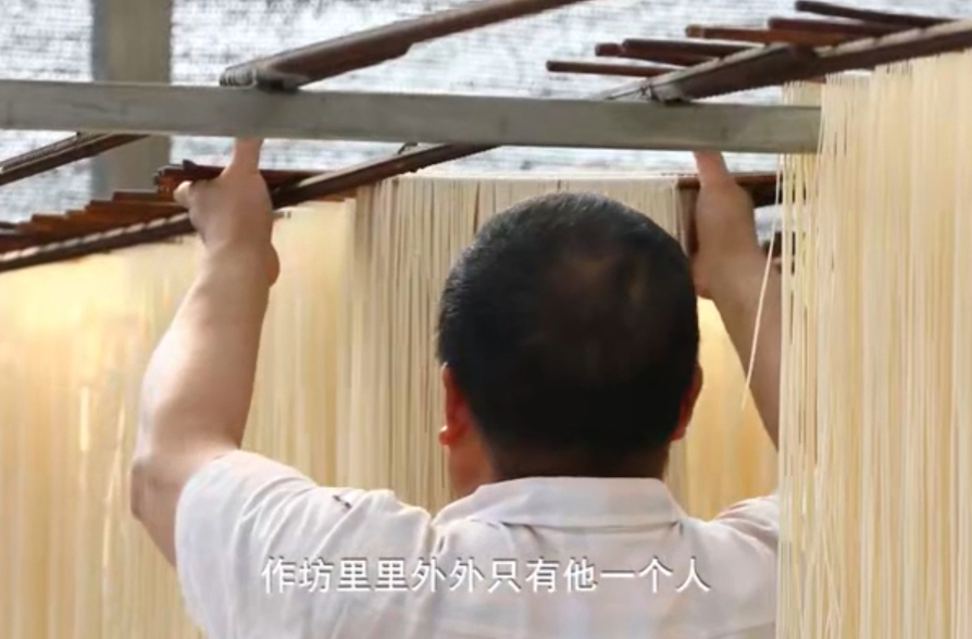 克明食品：保质保量 包退包换