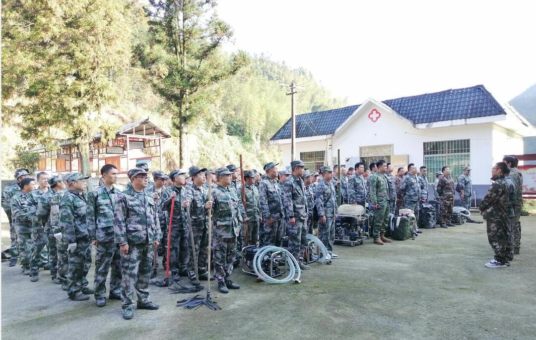 桂东县第一片区区域联动森林消防队开展应急演练