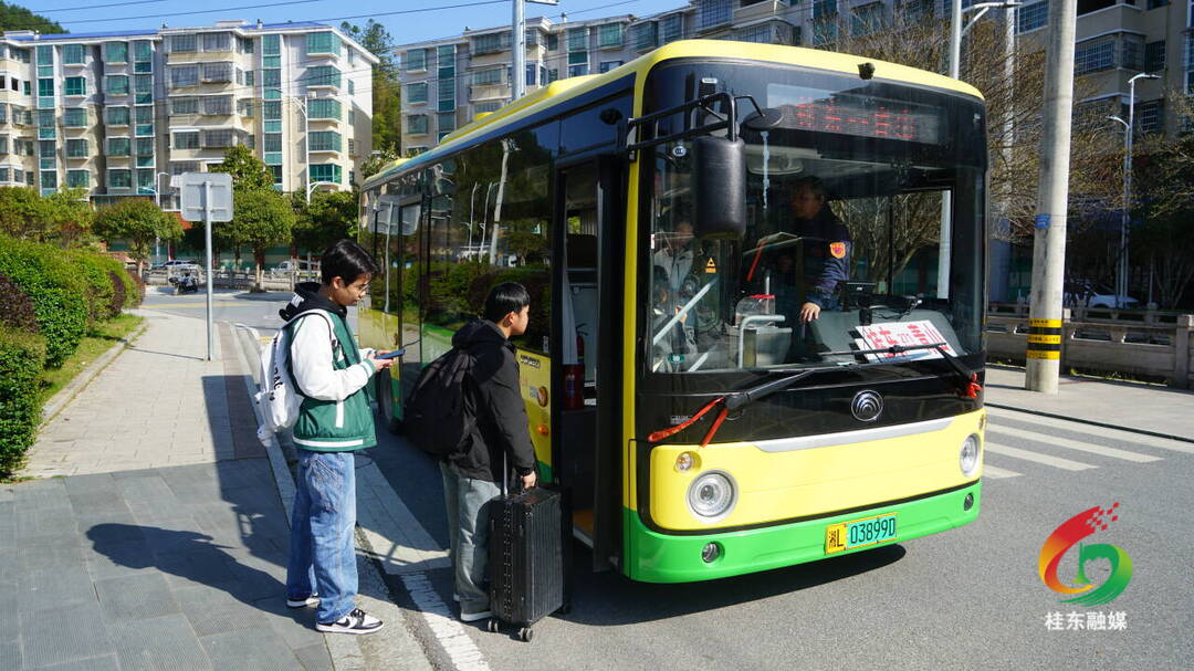 青山乡：开通“学生公交专线”  护航学生平安出行