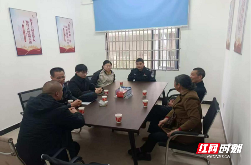 桂东东洛：“红领雁”领航百业兴