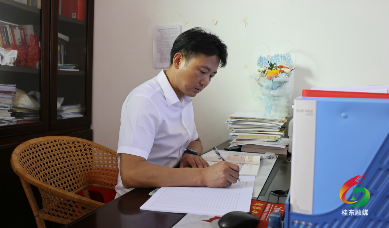 榜样的力量|黄勇军：深耕廿六载 精雅育新人