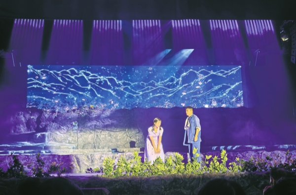 湖南日报·湘江副刊头条丨遗址上的丁香，永不落幕的奉献之歌