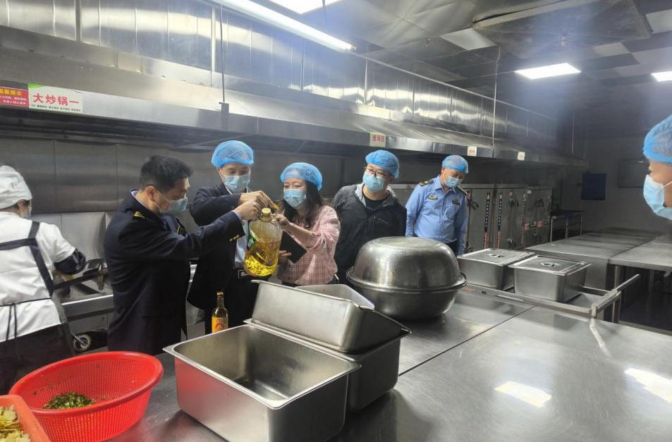 桂东：强化“三品一特”监管监督 守护群众生命财产安全