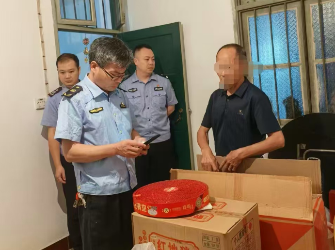桂东县开展烟花爆竹打非治违专项行动