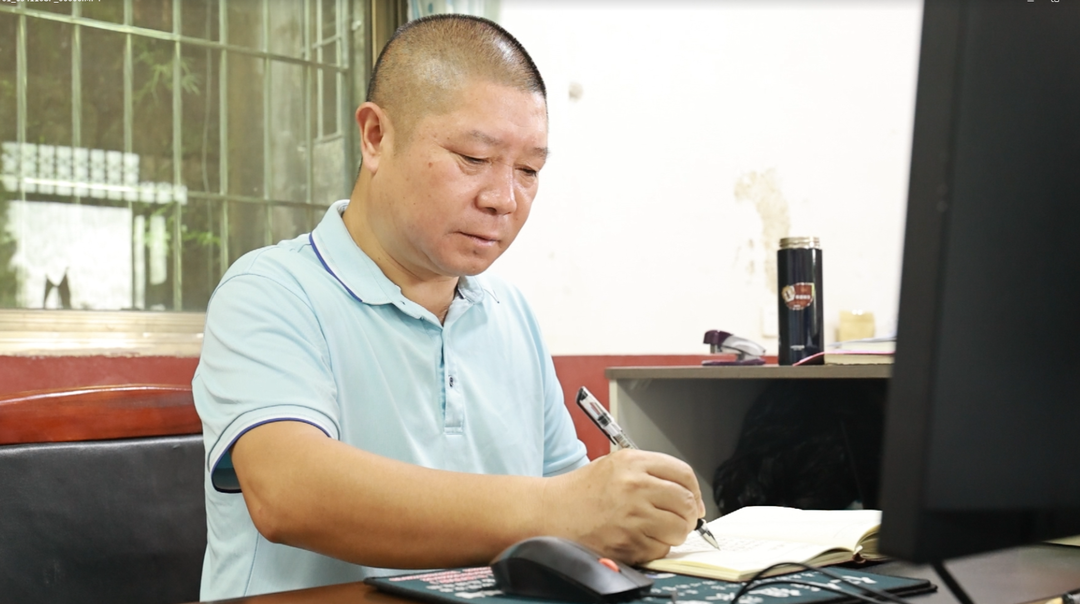 榜样的力量|钟雄：六年驻村践初心 实干担当显本色