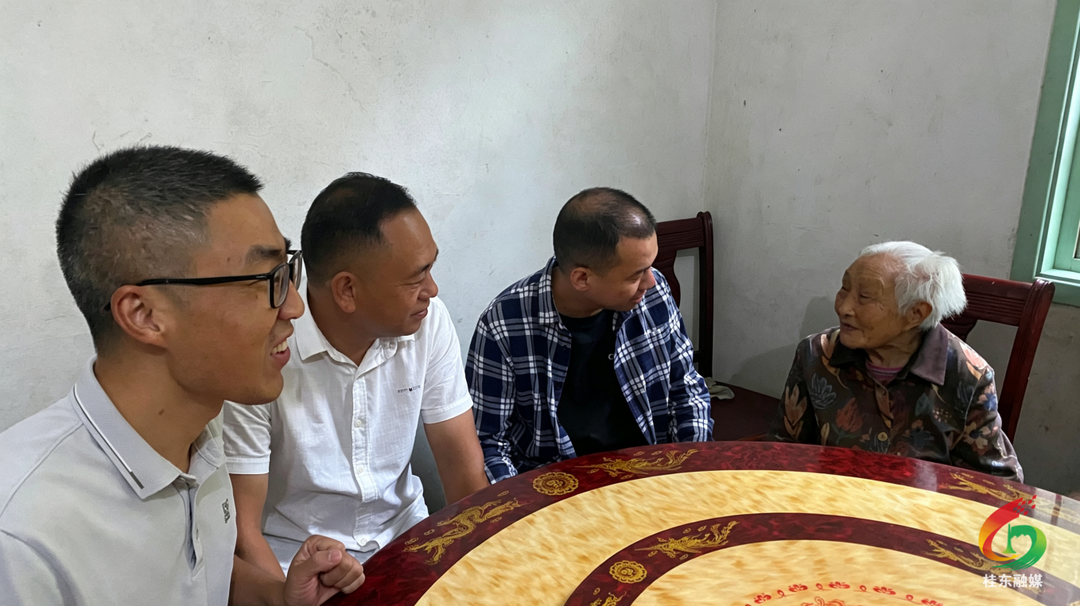 桂东寨前：百岁寿宴上门贺