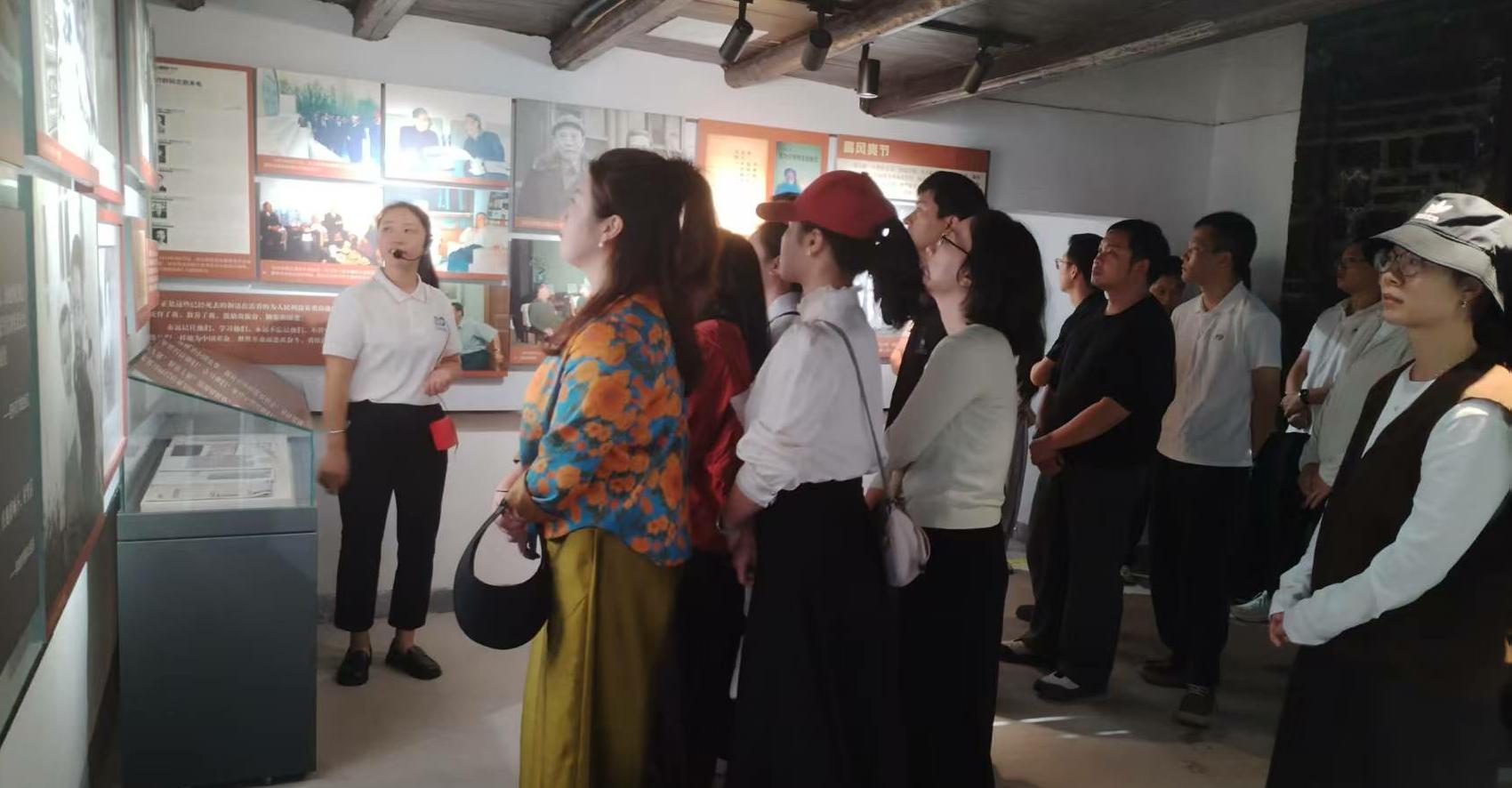 桂东县委党校中青班干部开展红色研学与产业调研