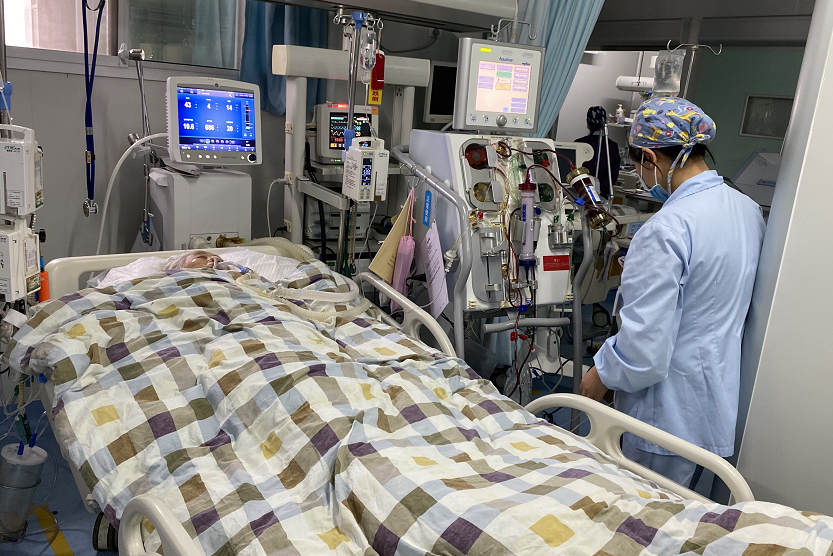 县人民医院：七旬老人误食农药  血液净化起死回生