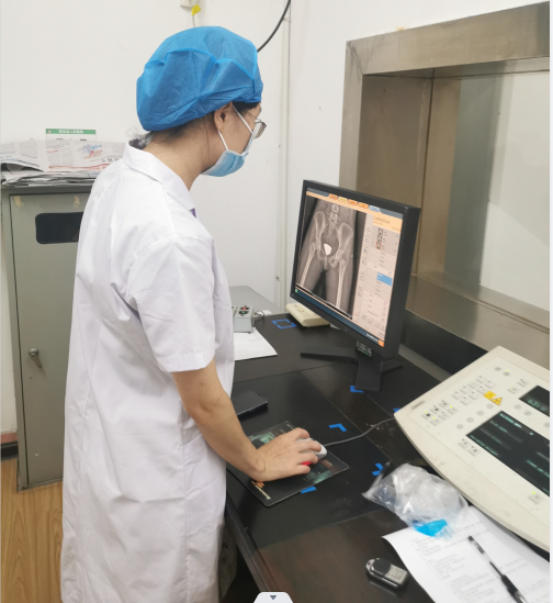 县人民医院成功开展首例子宫输卵管造影