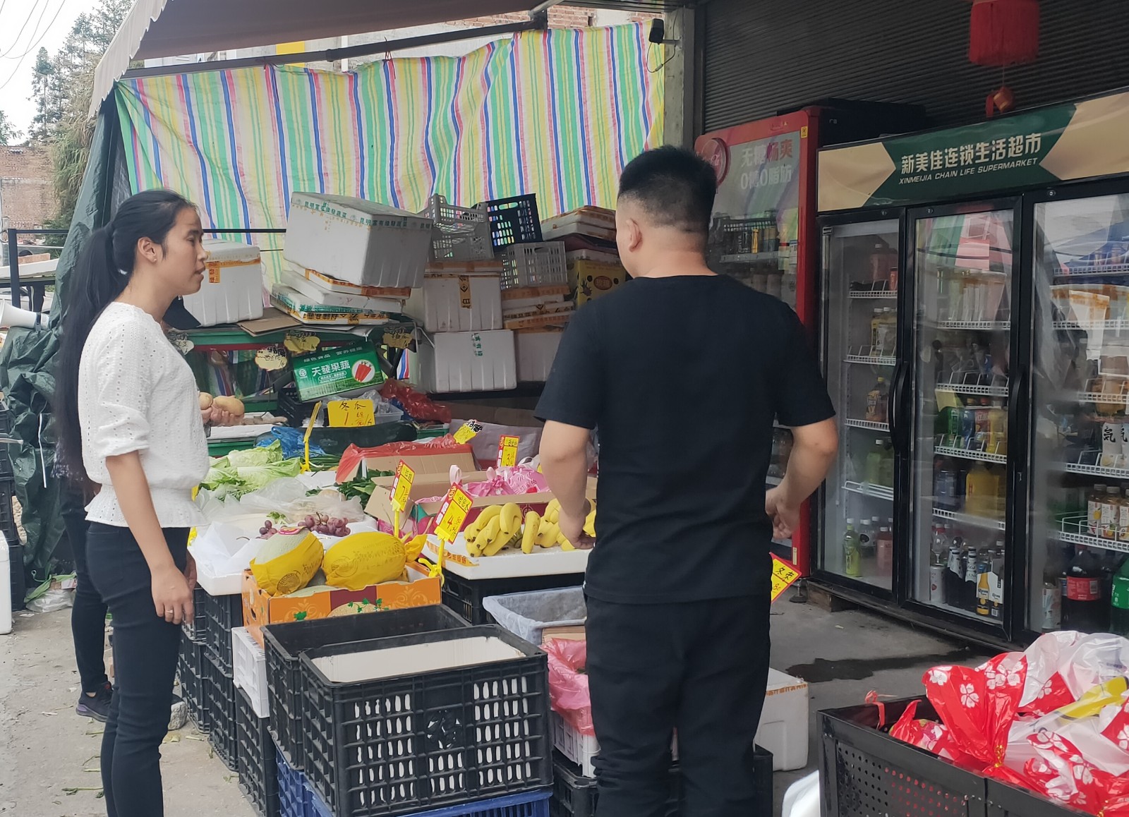 新坊乡：开展水果商铺疫情防控专项检查行动