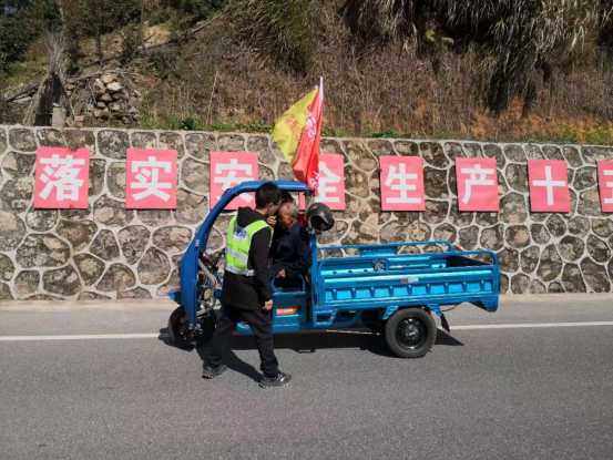 桥头乡：持续整治交通顽瘴痼疾 护航道路交通安全
