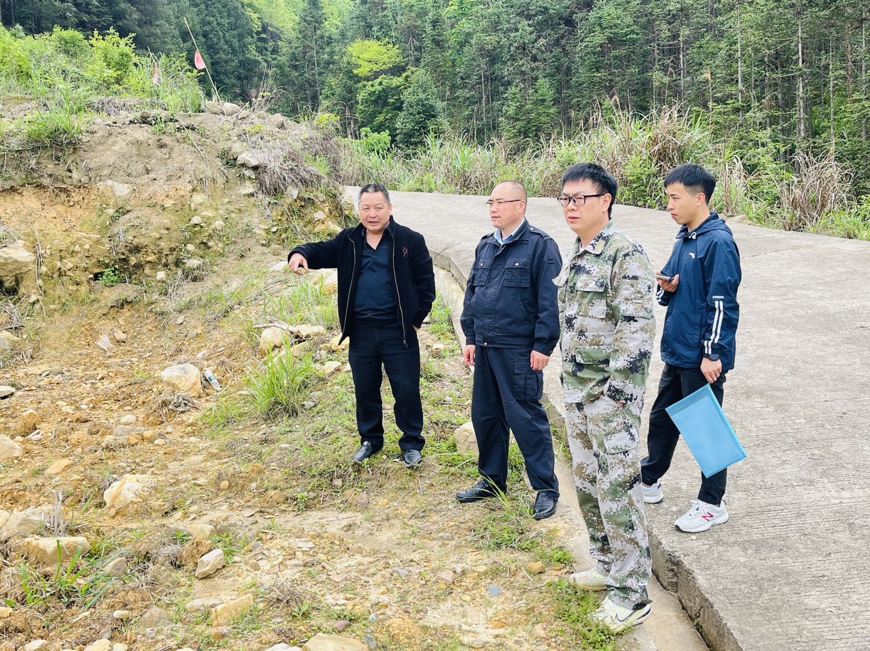 青山乡：不负农时不负春  基层代表护春耕