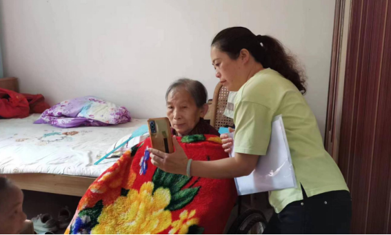 寨前镇：打通养老认证最后“一公里”
