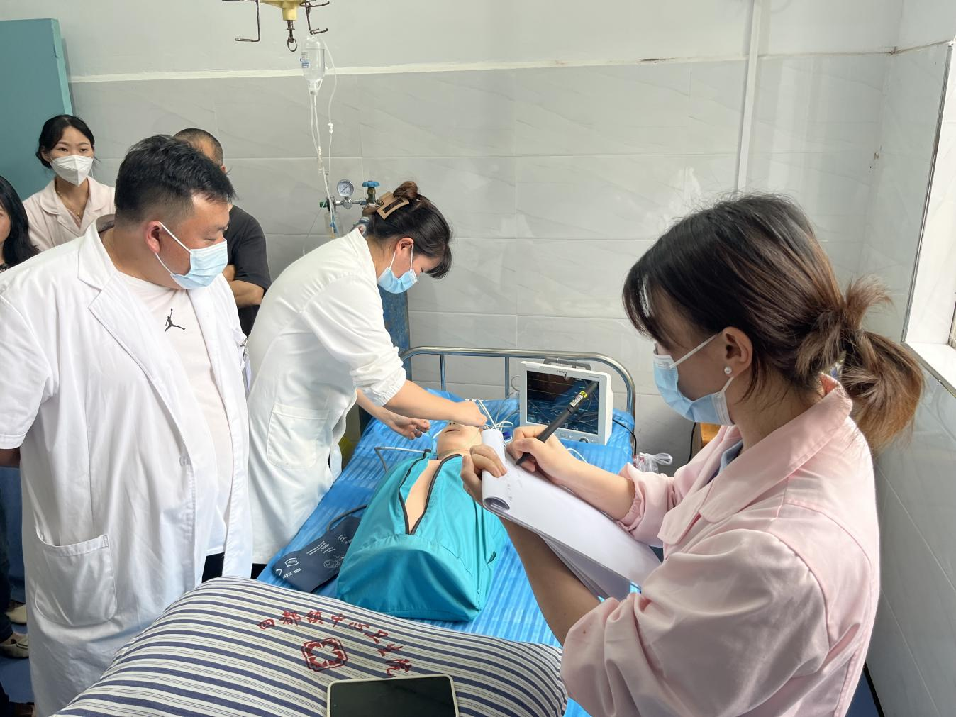 四都镇中心卫生院开展常见急诊处置演练