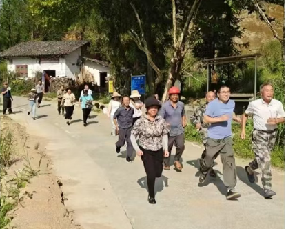 沤江镇组织开展逃命演练