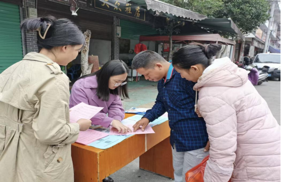 清泉镇：社保进万家  服务暖人心