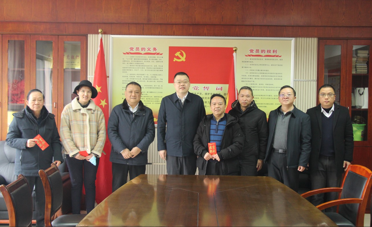 县领导开展春节前走访慰问教师活动