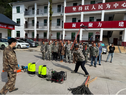 清泉镇：以练备战防未“燃”  筑牢山林安全“防火墙”